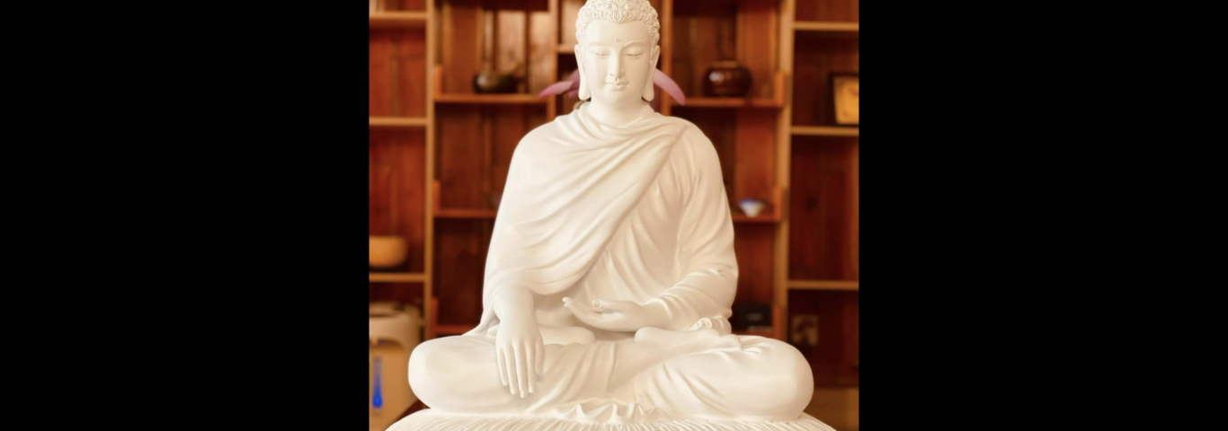 Tượng Phật Bổn Sư Thích Ca Ấn Xúc Địa - Sáng tác Điêu Khắc - M.r Huỳnh như Ý - Xưởng Sáng tác Điêu K